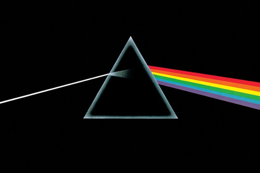 Albumcover von Pink Floyd – The Dark Side of the Moon mit Prisma, weißem Lichtstrahl und farbigem Spektrum.