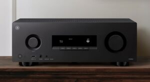 Yamaha RX500A AV-Receiver mit Dolby Atmos, 7.2 Kanälen, 8K und Netzwerk-Streaming in schwarzer Ausführung.